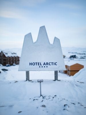 hotel-arctic-sign