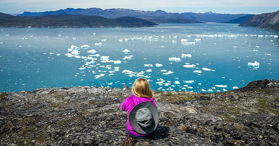 Foto: mckenzie-looking-at-water